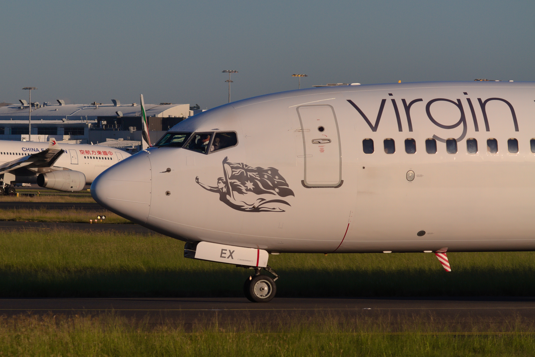 Virgin Australia Airlines Boeing 737-800 VH-REX at Kingsford Smith