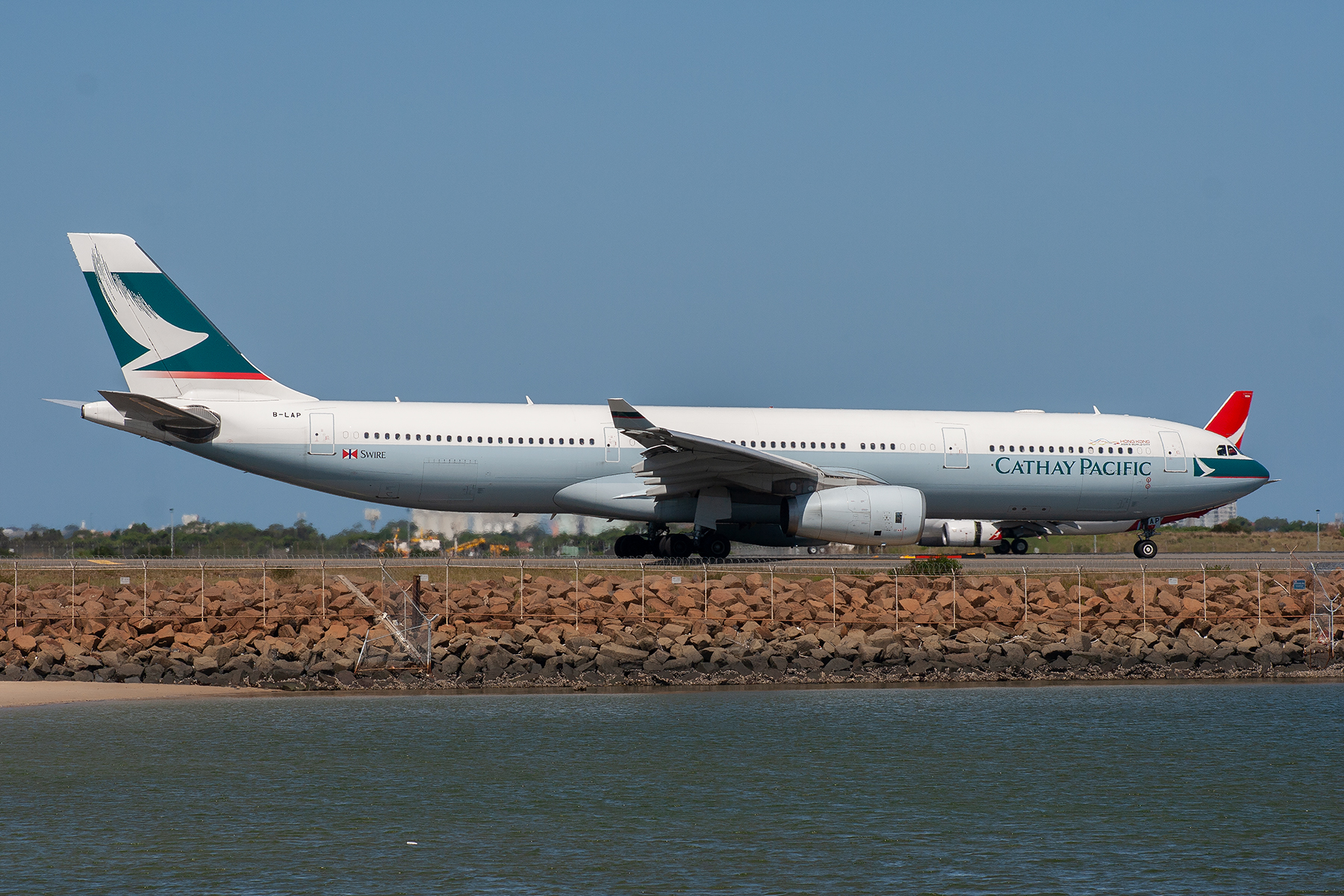 Cathay Pacific Airways Airbus A330-300 B-LAP at Kingsford Smith