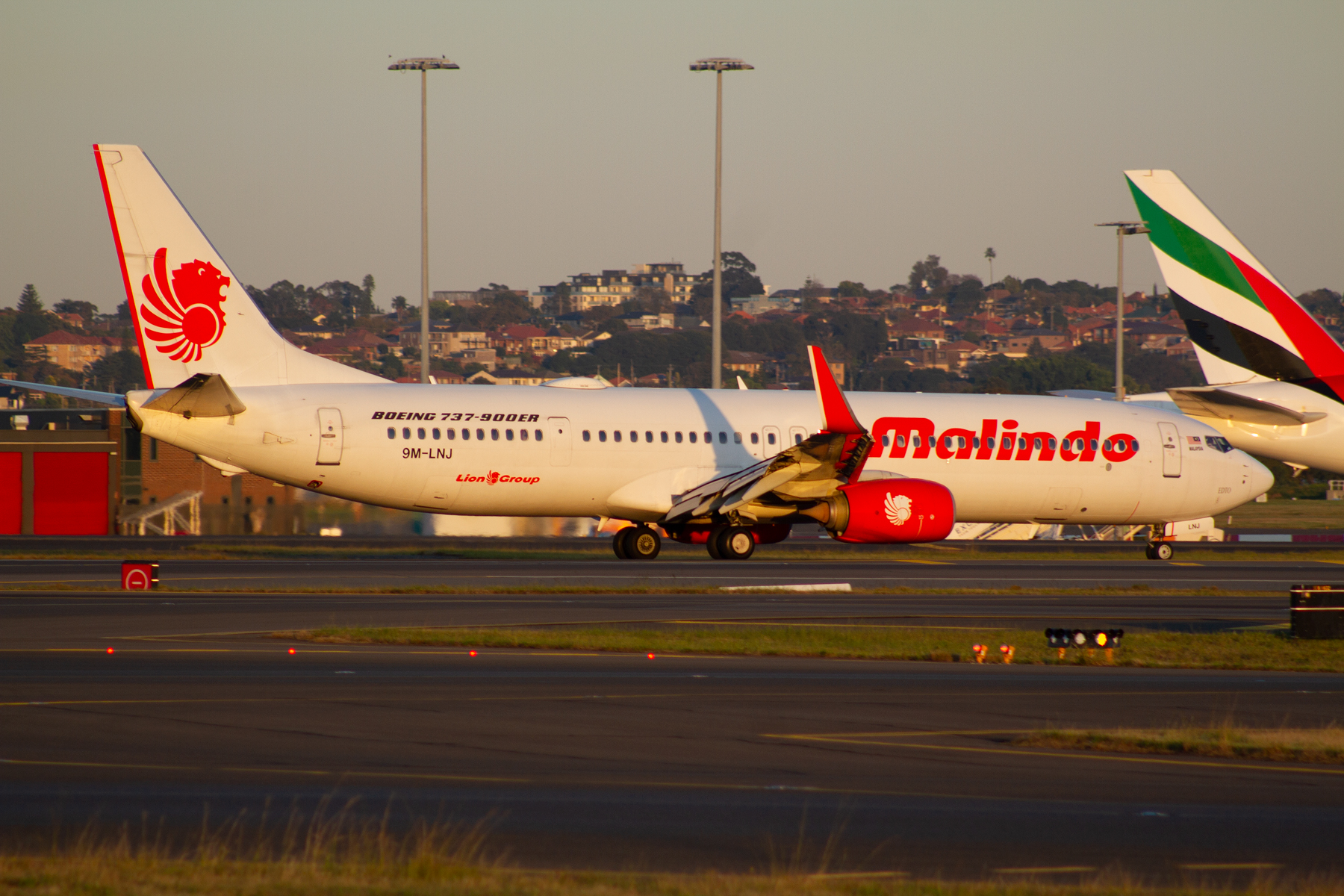 Lion Air/Malindo Air Boeing 737-900 9M-LNJ at Kingsford Smith