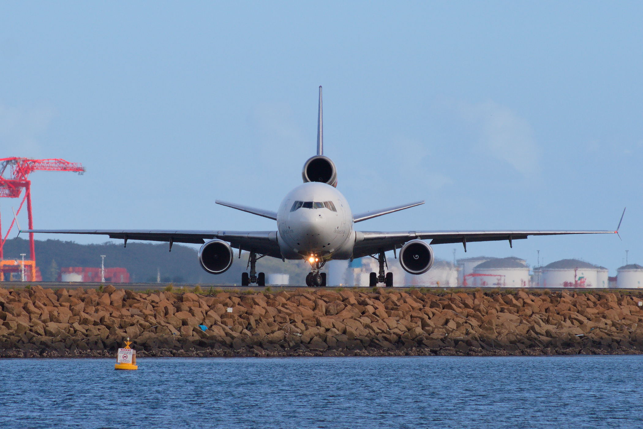Federal Express McDonnell Douglas MD11F N609FE at Kingsford Smith