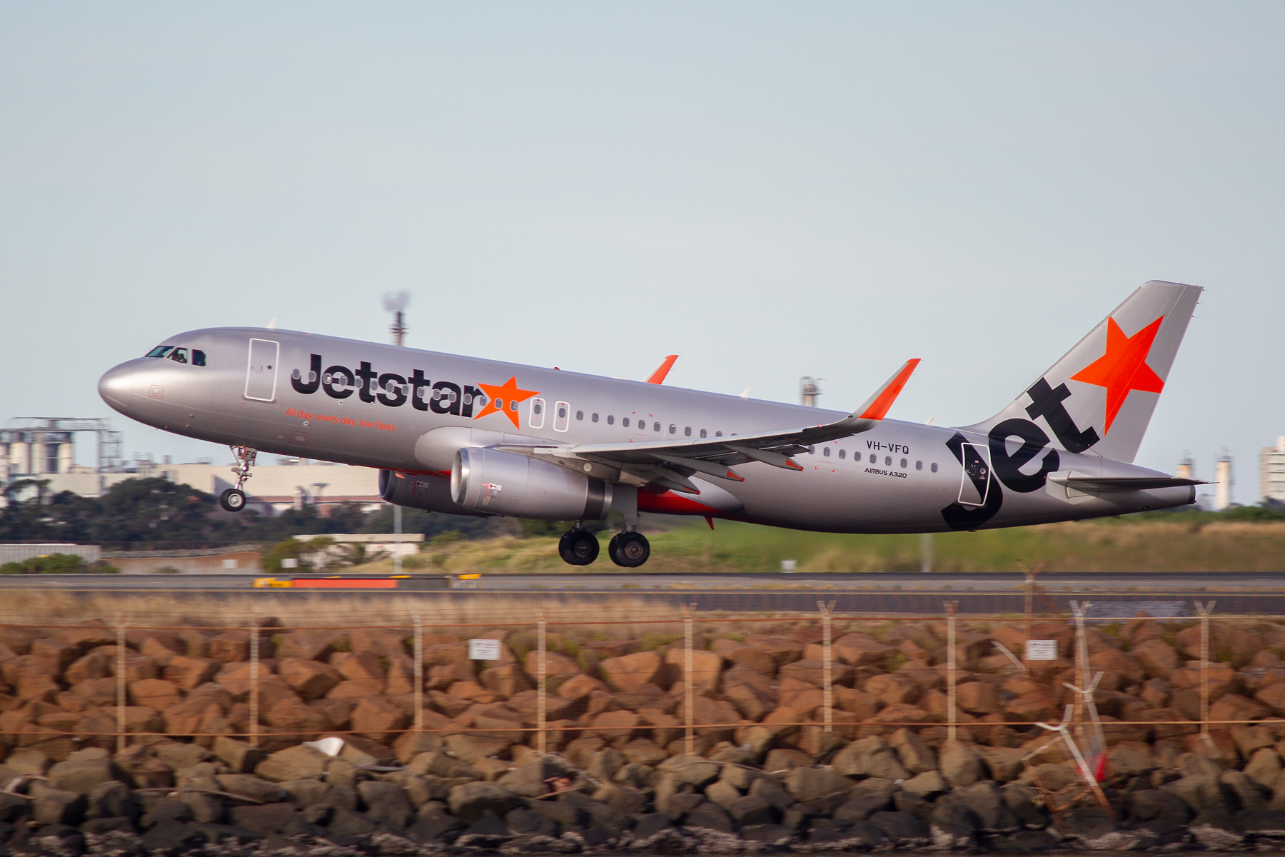 Jetstar Airways Airbus A320-200 VH-VFQ at Kingsford Smith