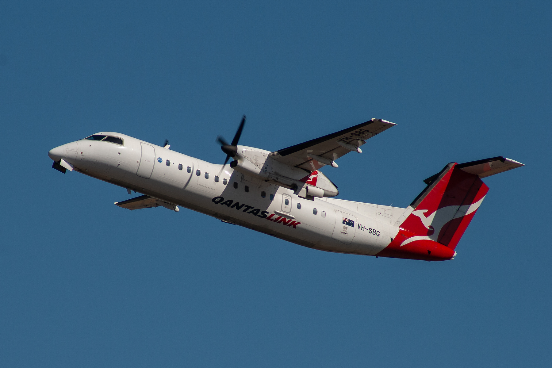 QantasLINK deHavilland Canada DHC8-300 VH-SBG at Kingsford Smith