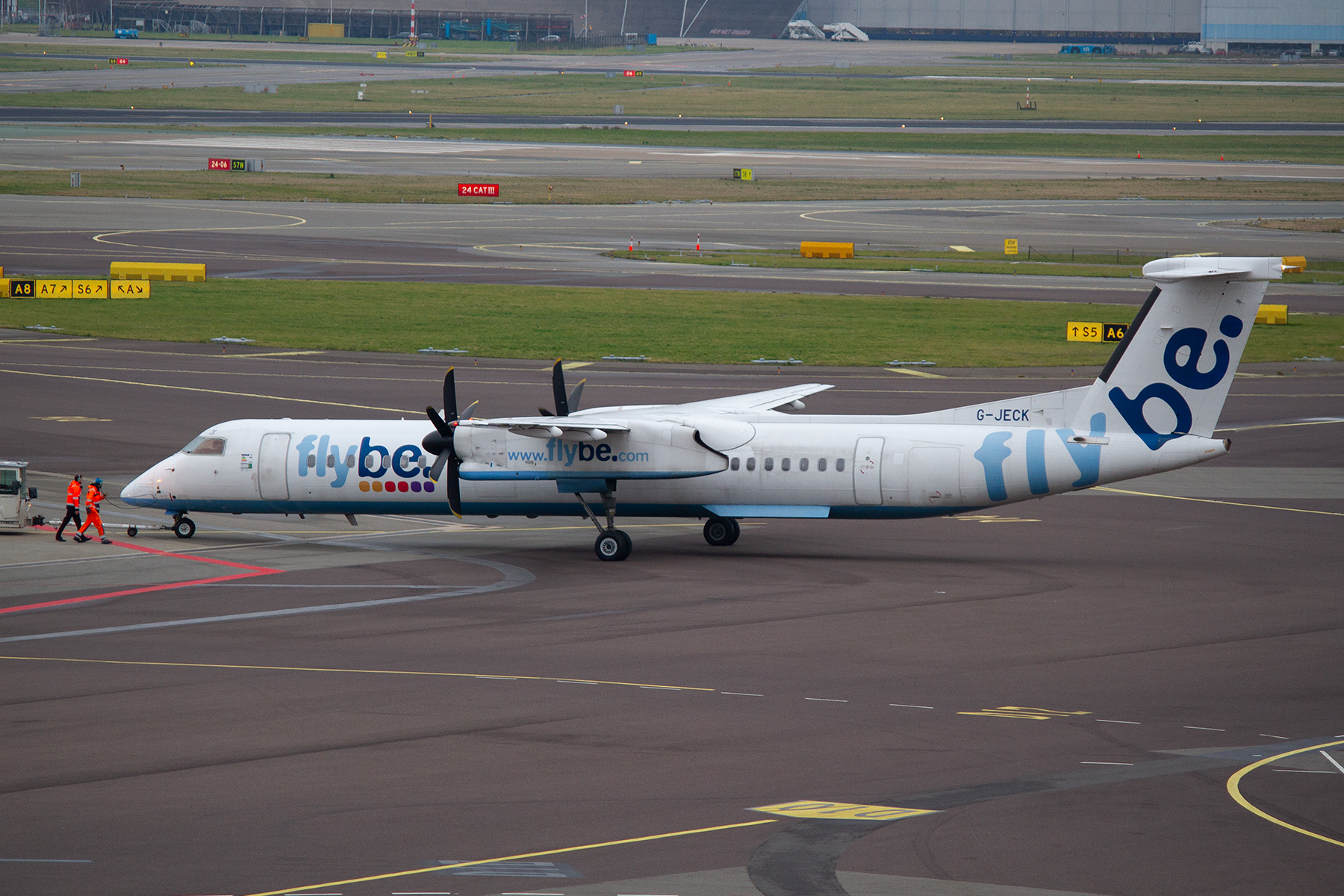 FlyBe deHavilland Canada DHC8-Q400 G-JECK at Schiphol