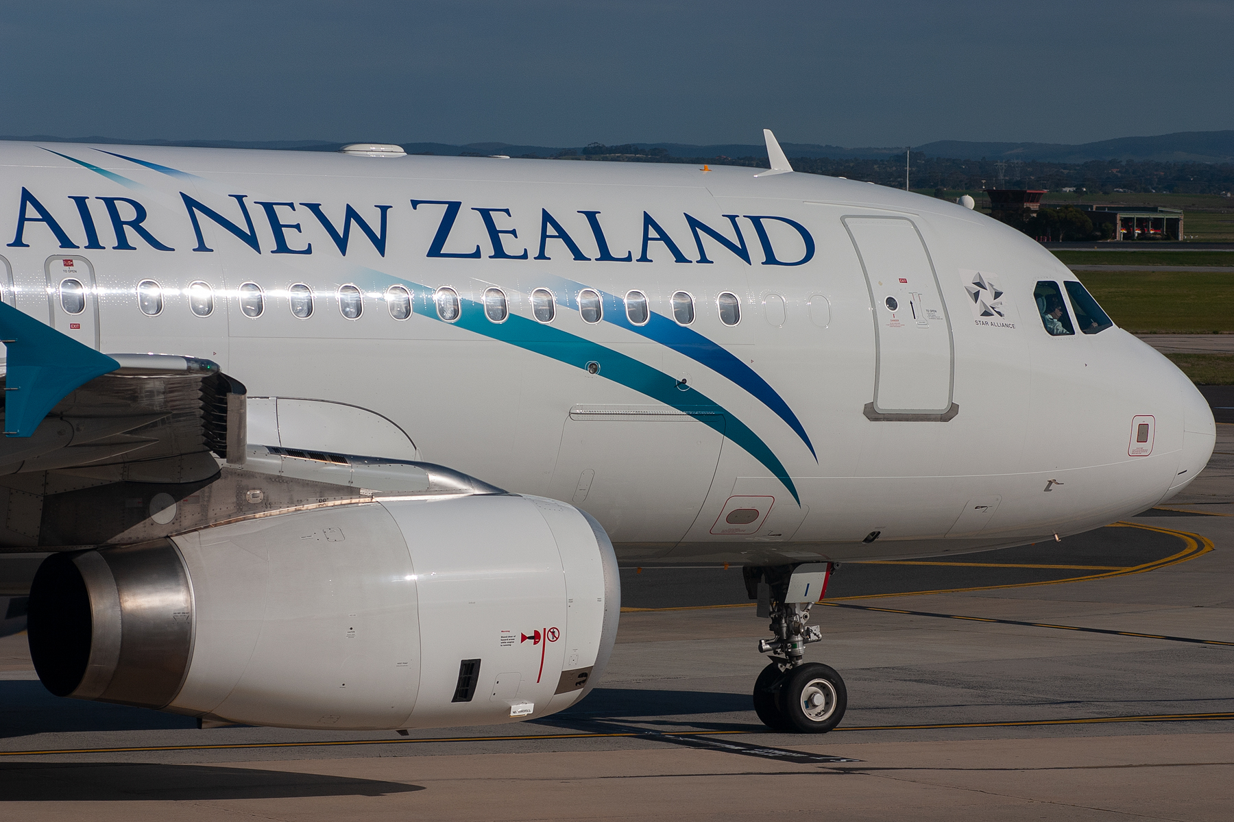 Air New Zealand Airbus A320-200 ZK-OJI at Tullamarine