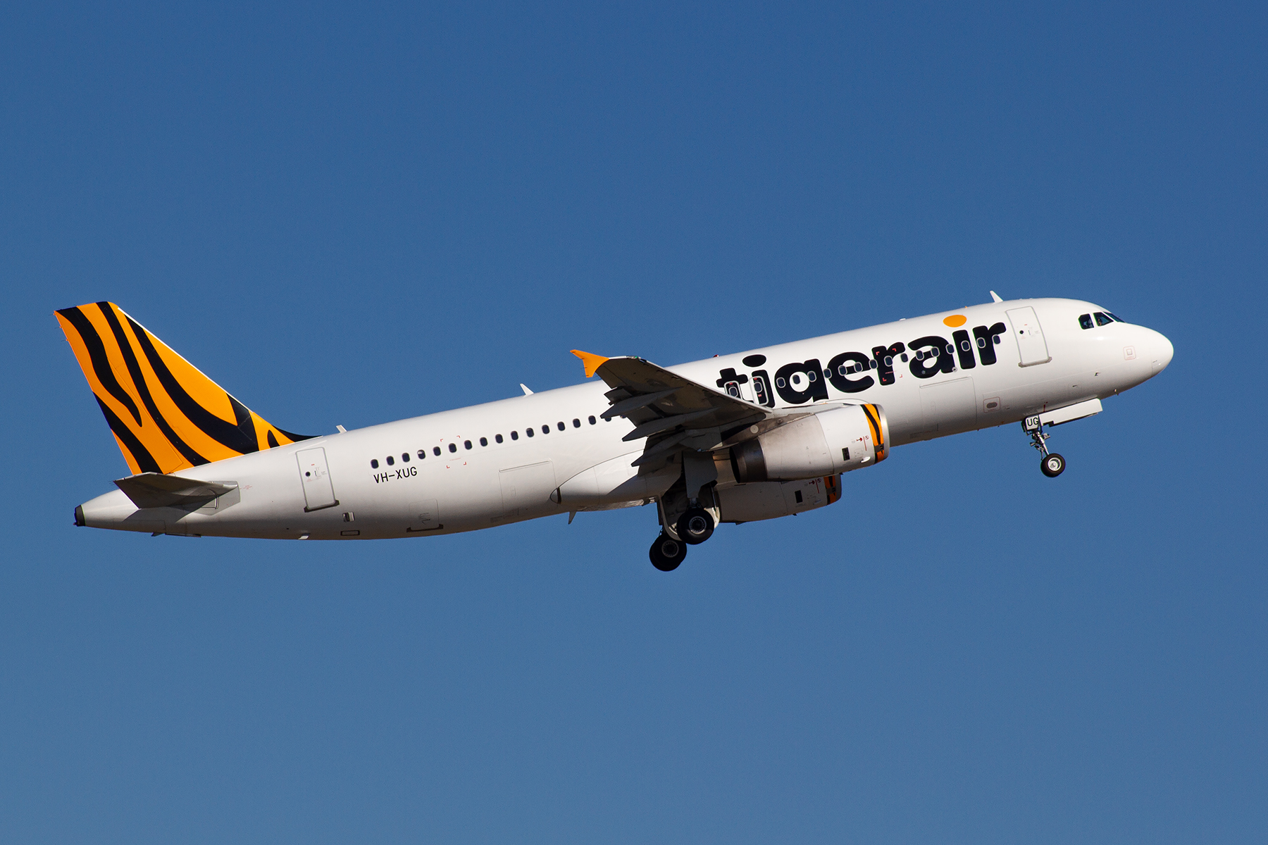 Tiger AW Australia Airbus A320-200 VH-XUG at Kingsford Smith