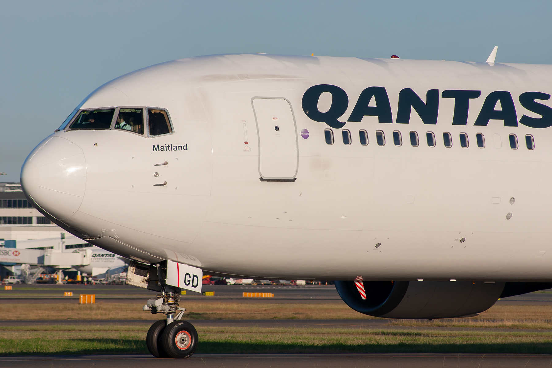 Qantas Boeing 767-300ER VH-OGD at Kingsford Smith