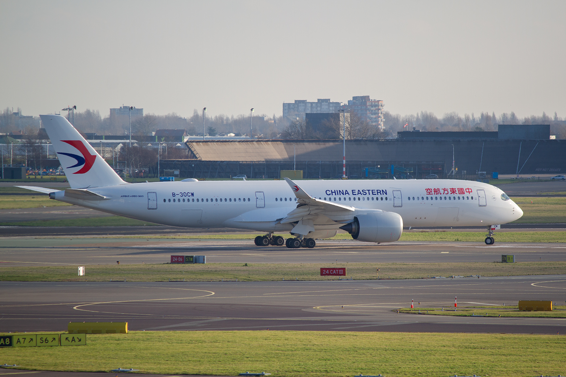  Airbus A350-900 B-30CW at Schiphol