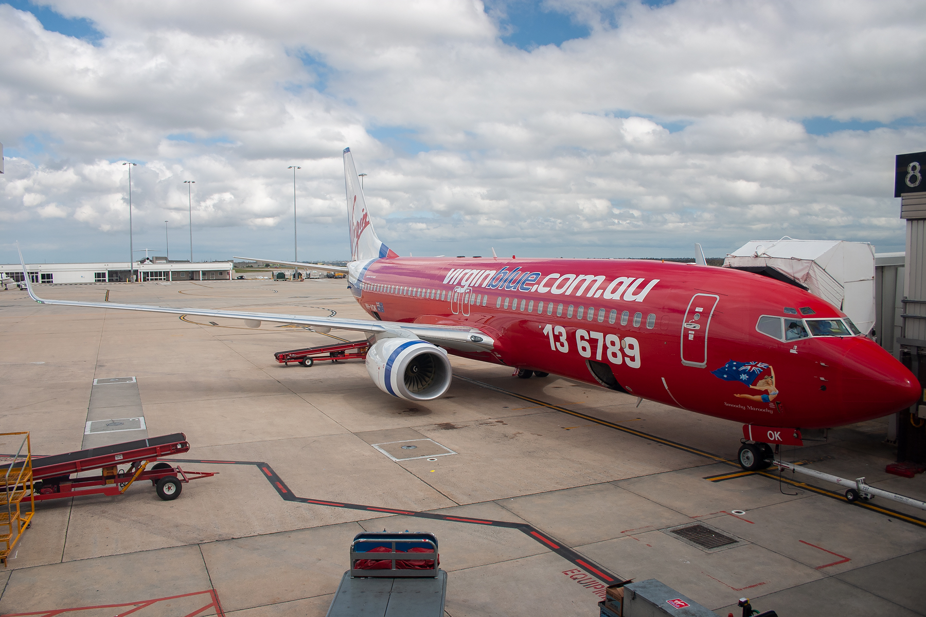 Virgin Blue Airlines Boeing 737-800 VH-VOK at Tullamarine