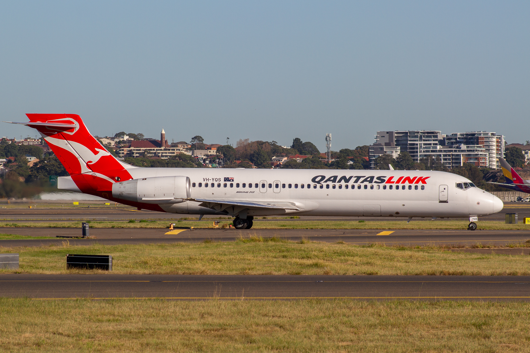 QantasLINK Boeing 717-200 VH-YQS at Kingsford Smith