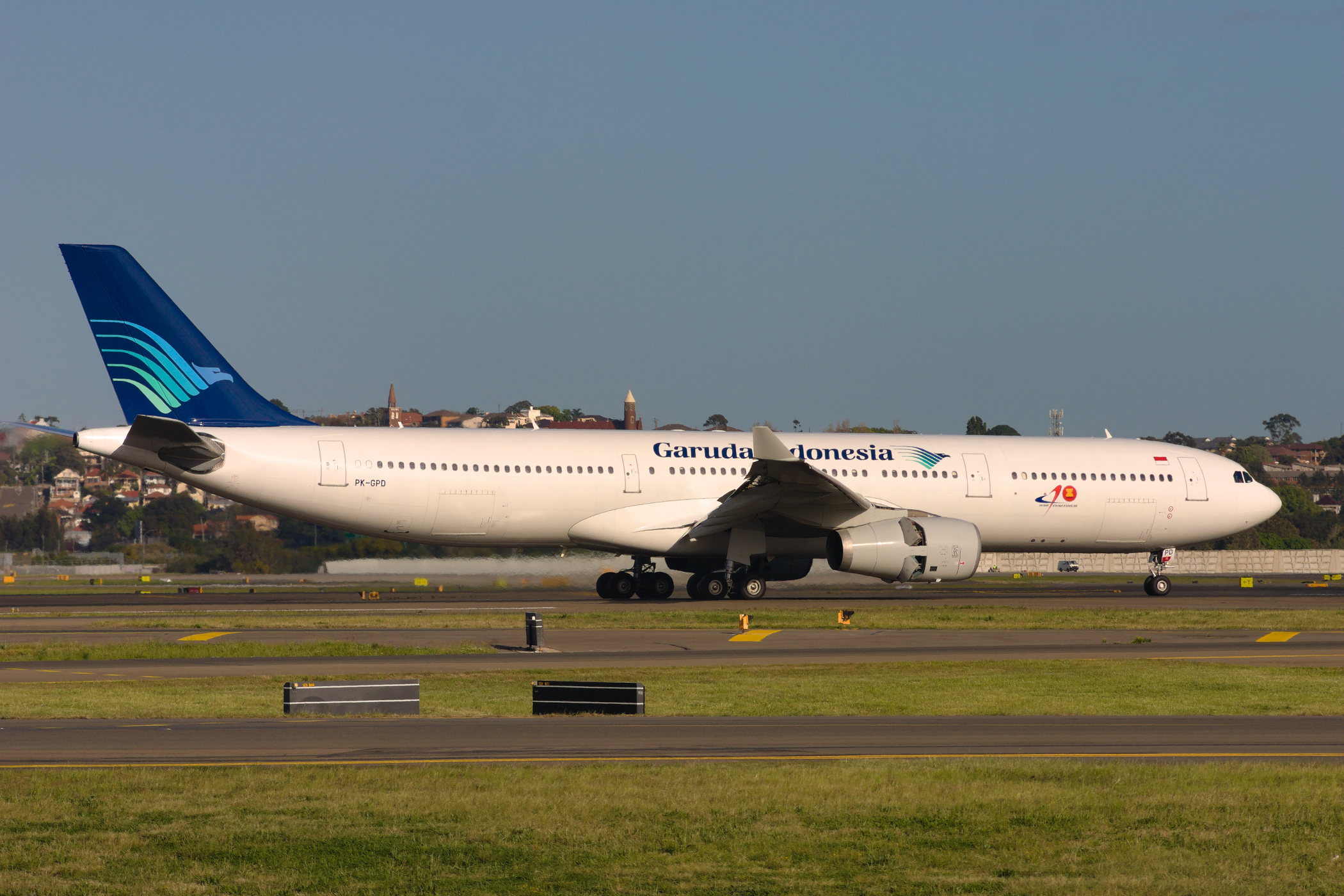 Garuda Indonesia Airbus A330-300 PK-GPD at Kingsford Smith