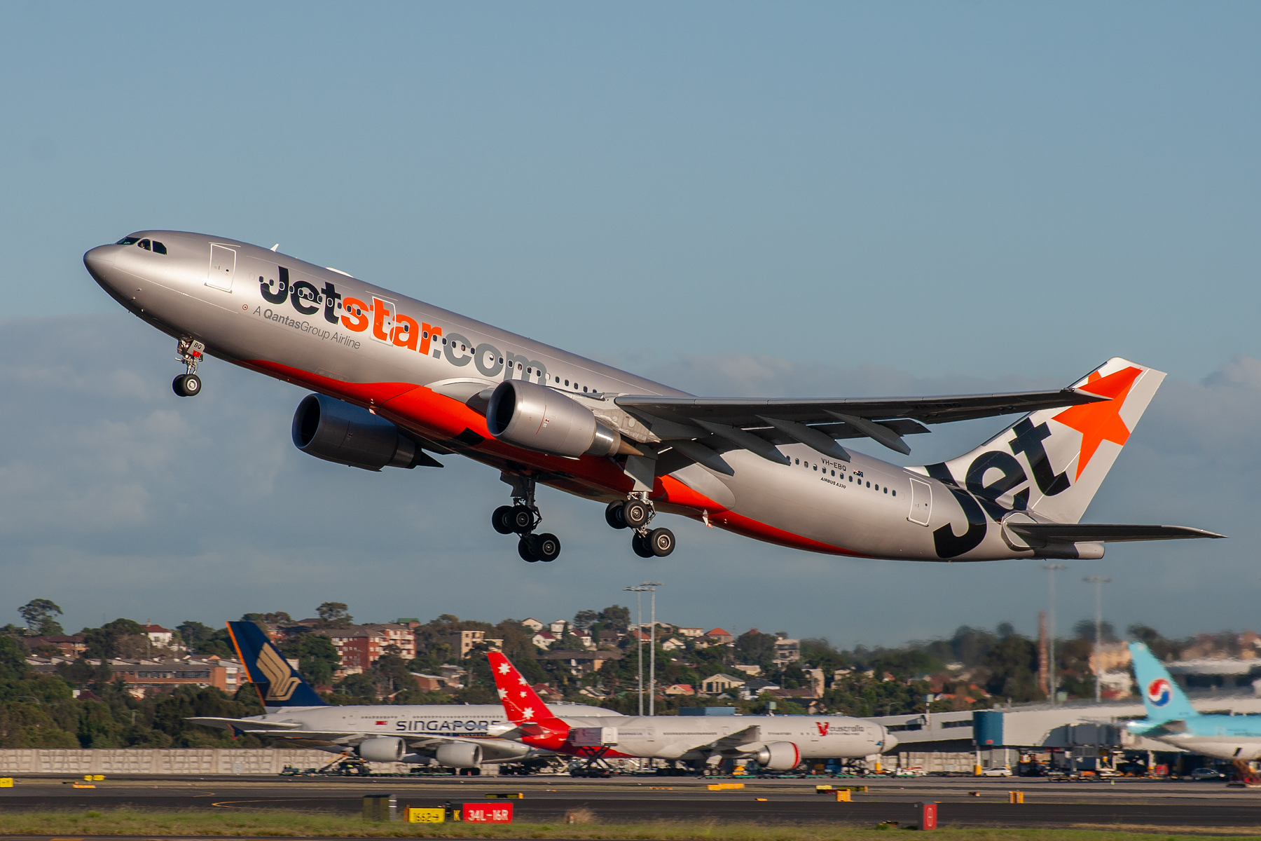 Jetstar Airways Airbus A330-200 VH-EBQ at Kingsford Smith