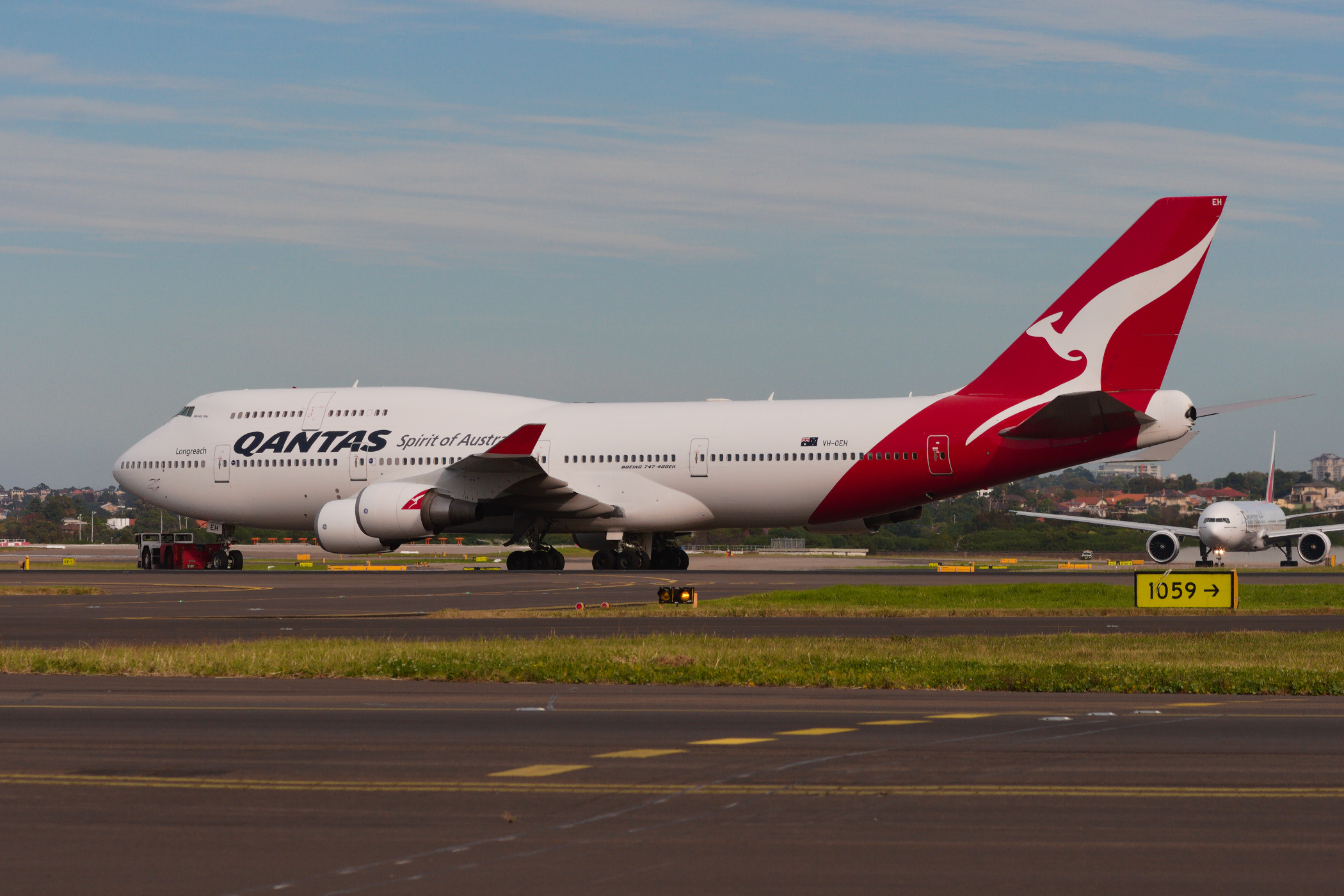 Qantas Boeing 747-400ER VH-OEH at Kingsford Smith