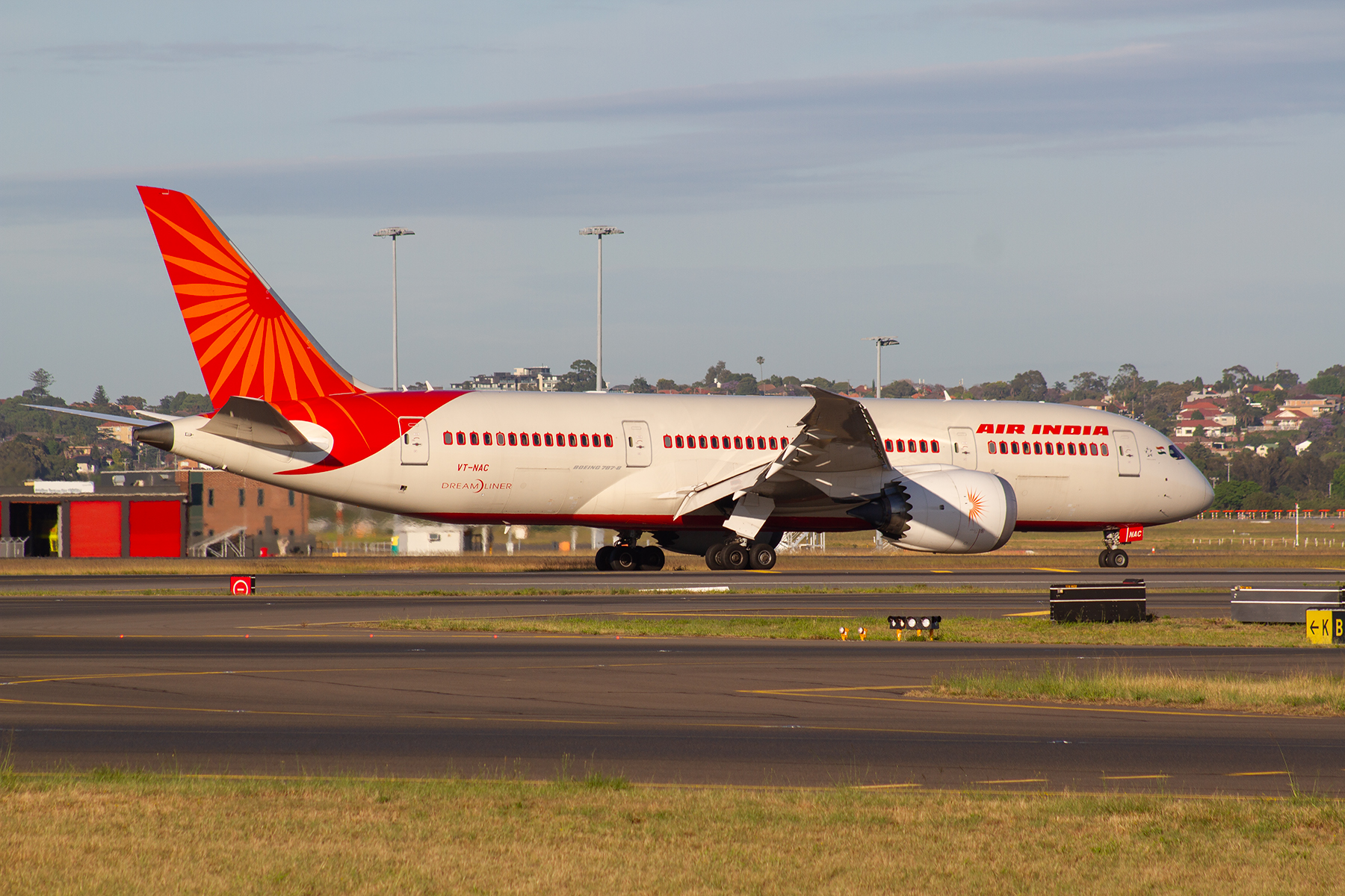 Air India Boeing 787-800 VT-NAC at Kingsford Smith