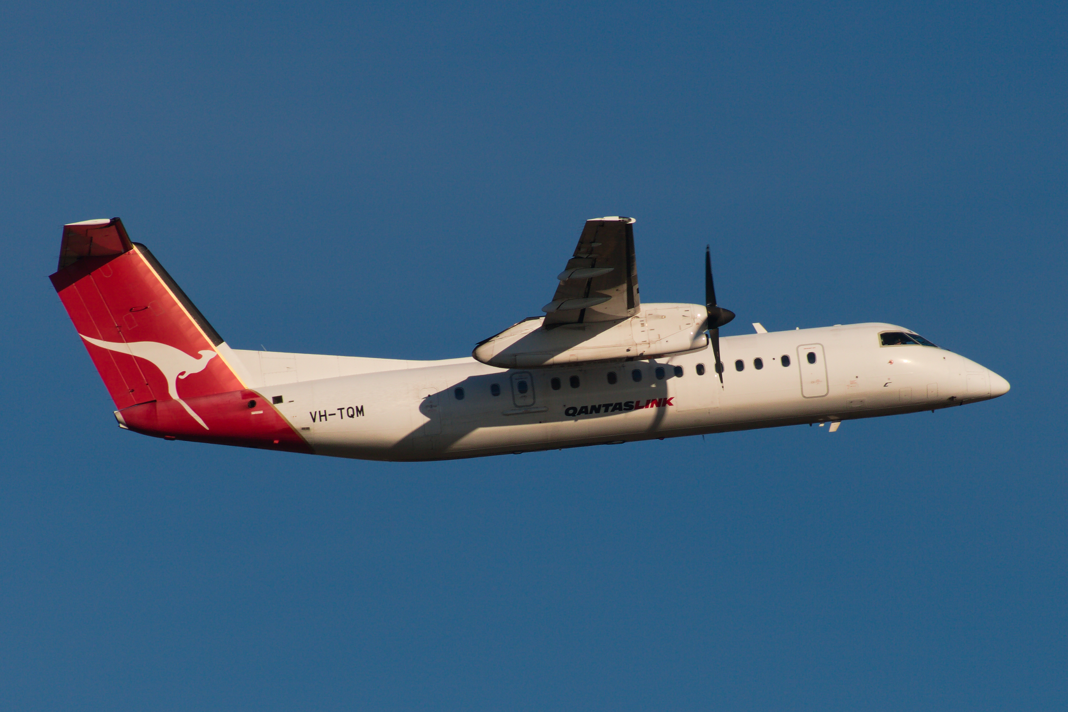 QantasLINK deHavilland Canada DHC8-300 VH-TQM at Kingsford Smith