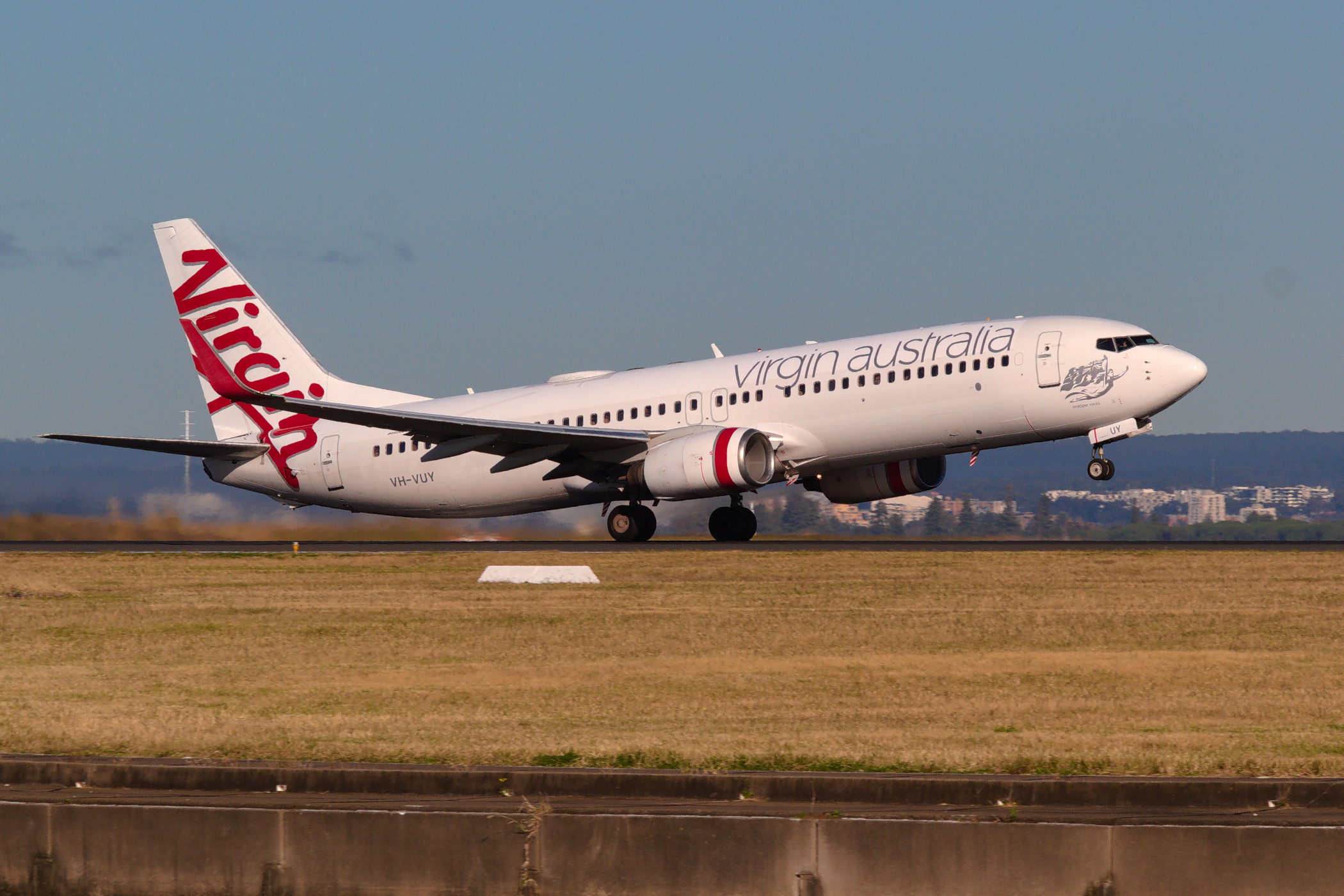 Boeing 737-800 VH-VUY at Kingsford Smith