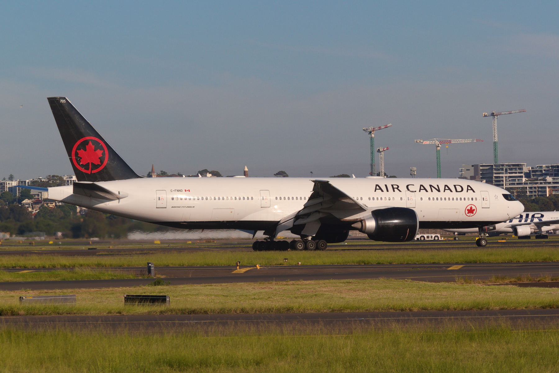 Air Canada Boeing 777-200LR C-FNND at Kingsford Smith