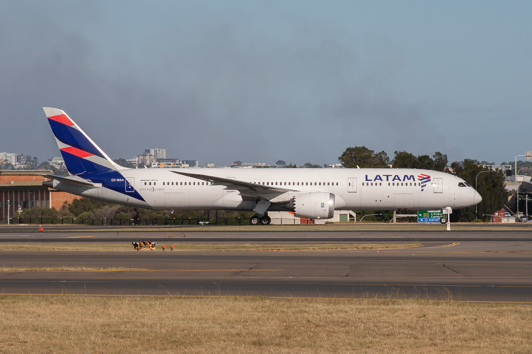 LAN Airlines Boeing 787-900 CC-BGA at Kingsford Smith