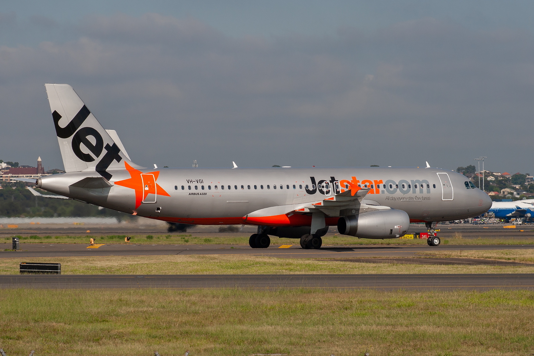 Jetstar Airways Airbus A320-200 VH-VGI at Kingsford Smith