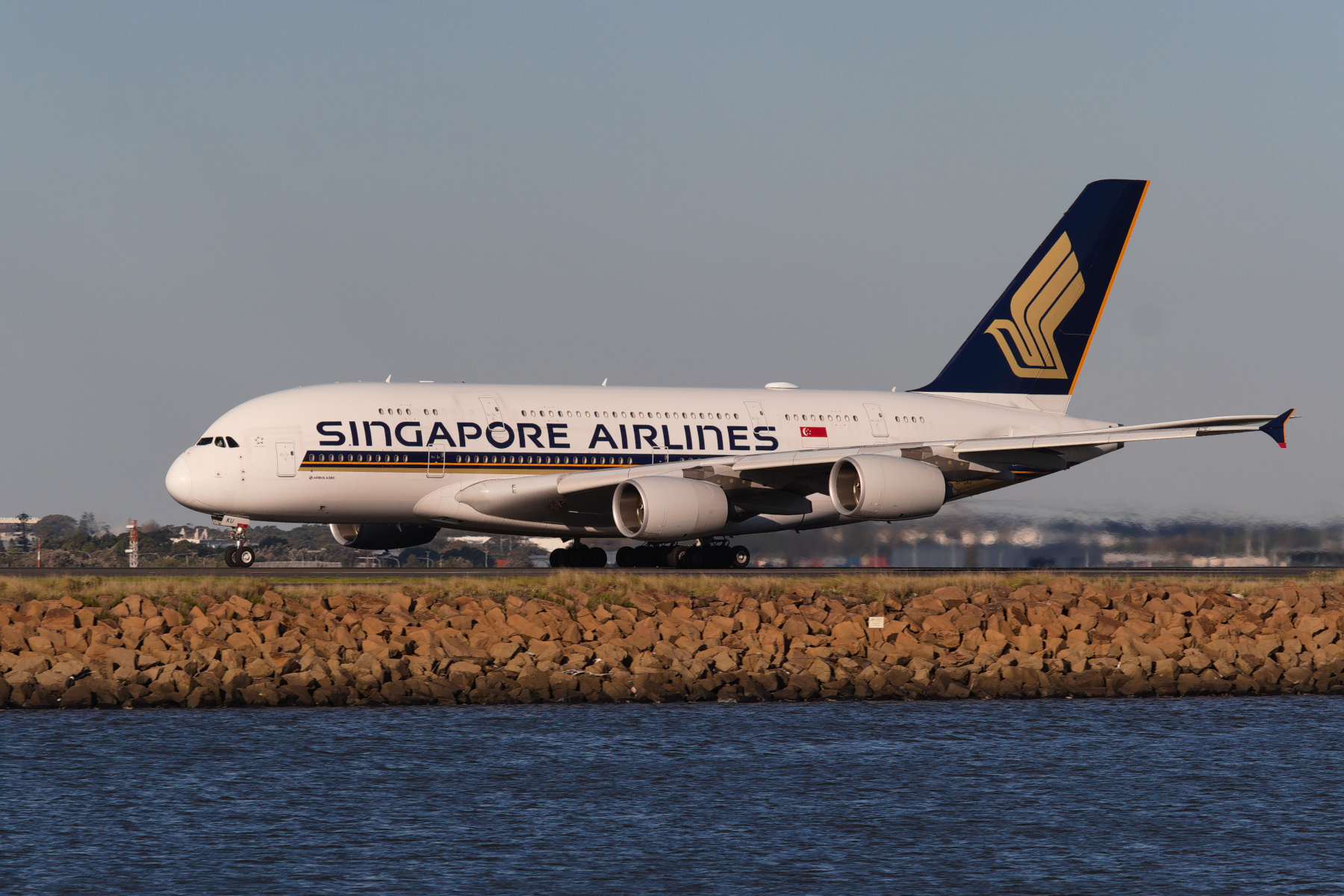 Singapore Airlines Airbus A380-800 9V-SKU at Kingsford Smith