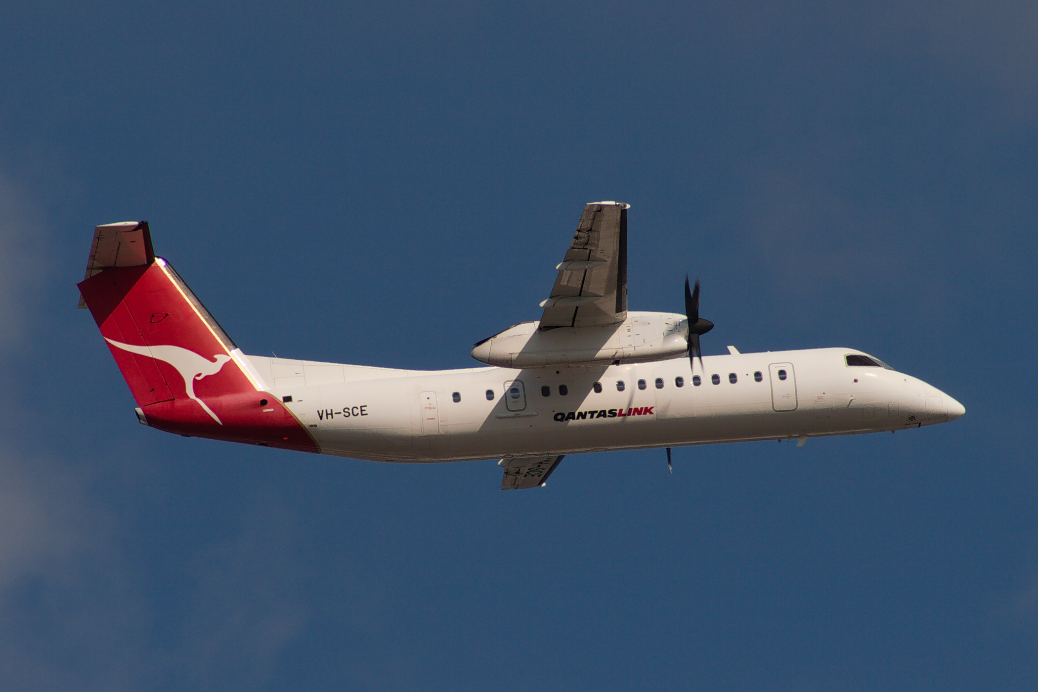 QantasLINK deHavilland Canada DHC8-300 VH-SCE at Kingsford Smith
