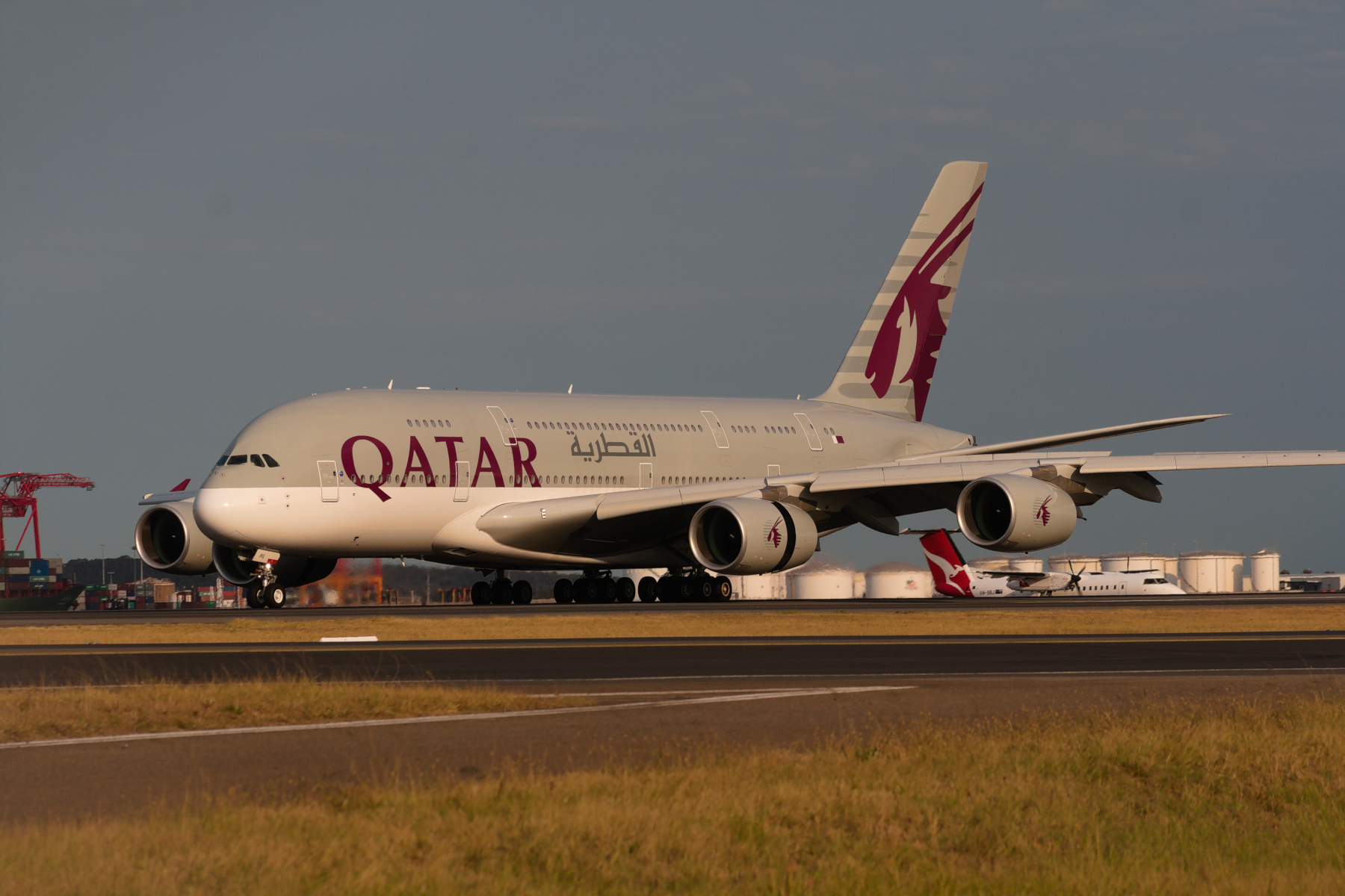 Qatar Airways Airbus A380-800 A7-APG at Kingsford Smith