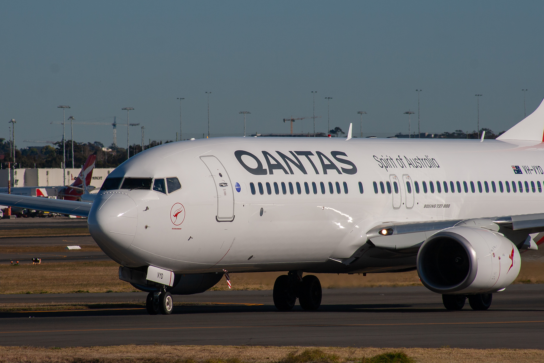 Qantas Boeing 737-800 VH-VYD at Kingsford Smith