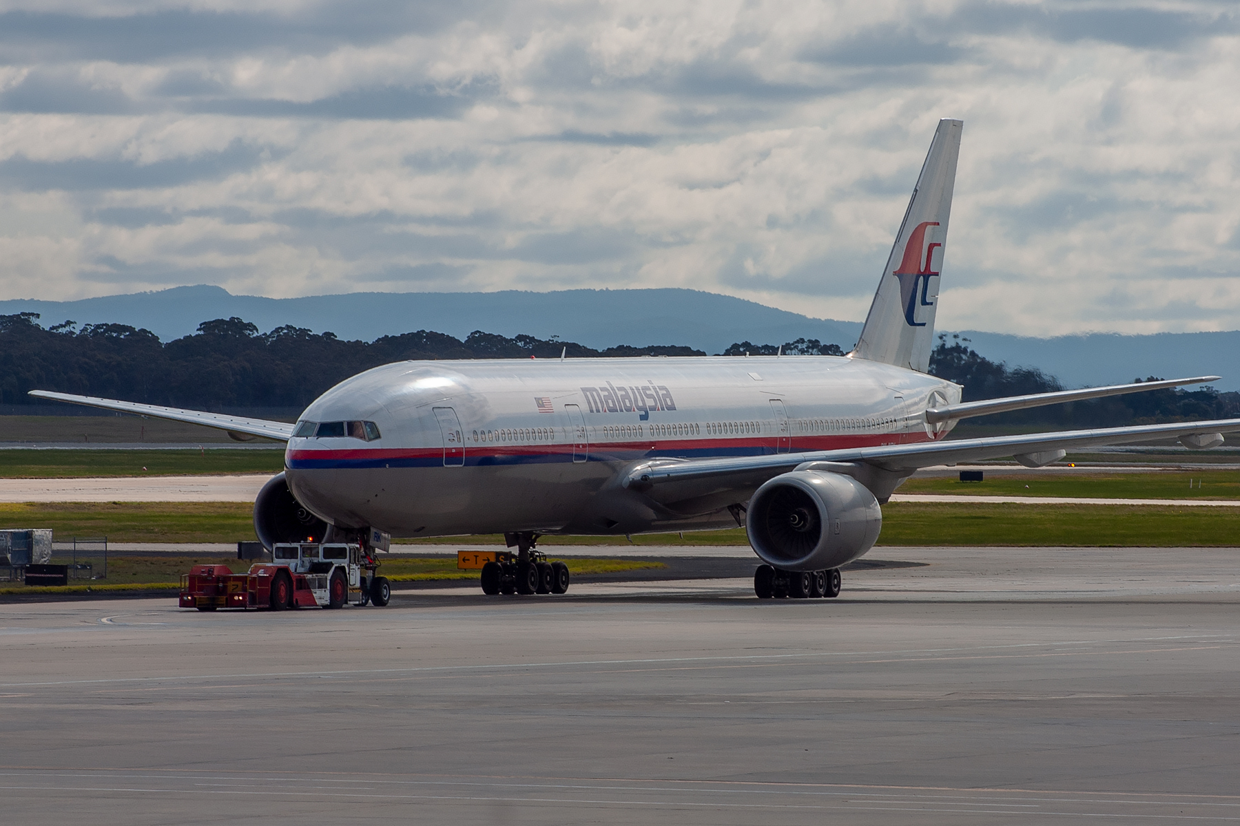 Malaysian Airlines Boeing 777-200ER 9M-MRK at Tullamarine