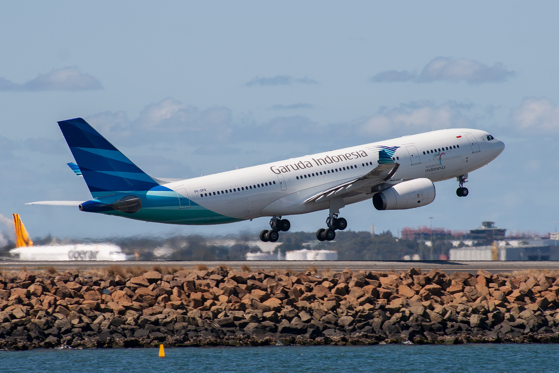 Garuda Indonesia Airbus A330-200 PK-GPQ at Kingsford Smith