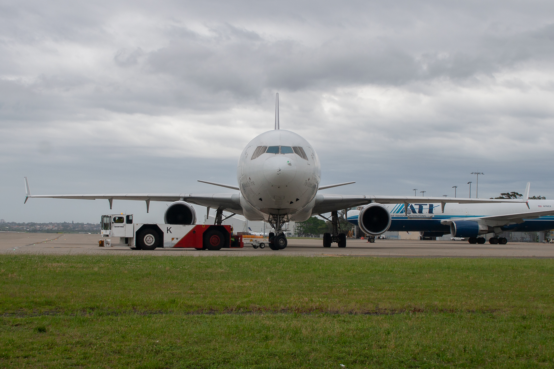 Federal Express McDonnell Douglas MD11 N624FE at Kingsford Smith