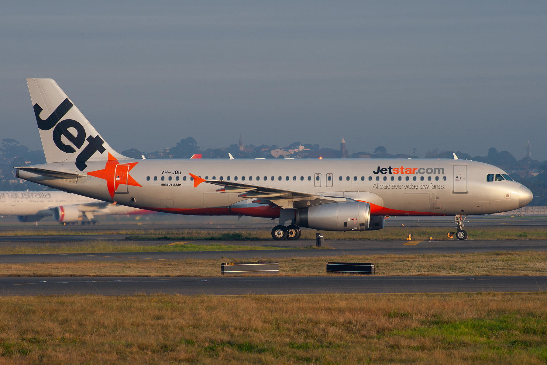 Jetstar Airways Airbus A320-200 VH-JQG at Kingsford Smith