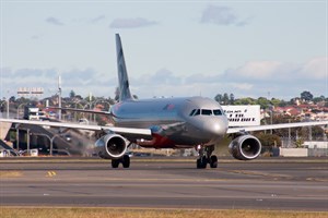 Jetstar Airways Airbus A320-200 VH-JQE at Kingsford Smith