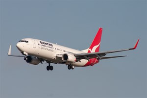 Qantas Boeing 737-800 VH-VXU at Kingsford Smith