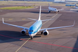 KLM Boeing 737-700 PH-BGU at Schiphol
