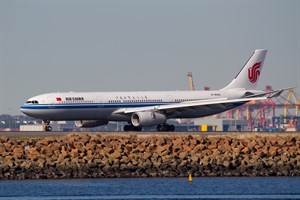 Air China Airbus A330-300 B-8689 at Kingsford Smith