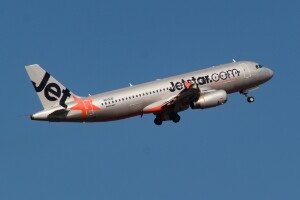 Jetstar Airways Airbus A320-200 VH-X3E at Kingsford Smith