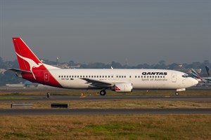 Qantas Boeing 737-400 VH-TJX at Kingsford Smith