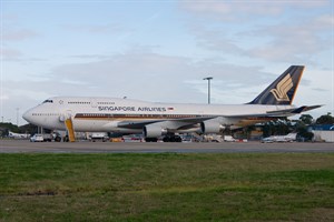 Singapore Airlines Boeing 747-400 9V-SPG at Kingsford Smith