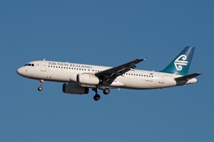 Air New Zealand Airbus A320-200 ZK-OJC at Kingsford Smith