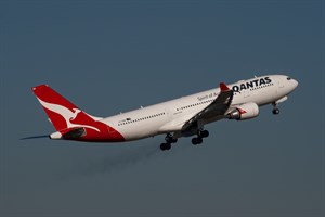 Qantas Airbus A330-200 VH-EBM at Kingsford Smith