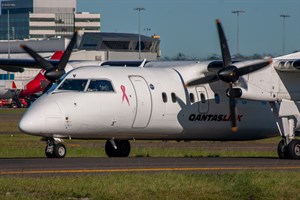 QantasLINK deHavilland Canada DHC8-100A VH-TQV at Kingsford Smith