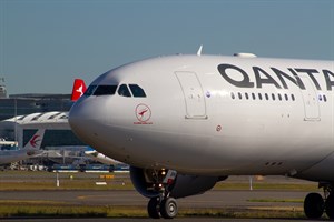 Qantas Airbus A330-200 VH-EBN at Kingsford Smith