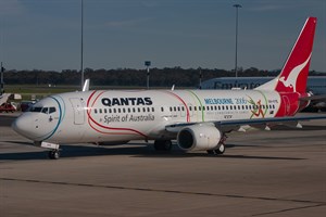 Qantas Boeing 737-800 VH-VYE at Tullamarine