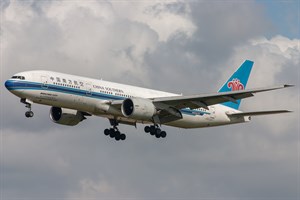 China Southern Airlines Boeing 777-200ER B-2062 at Kingsford Smith