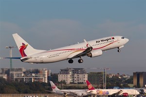 Air Niugini Boeing 737-800 P2-PXC at Kingsford Smith
