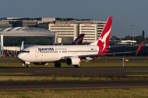 Qantas Boeing 737-800 ZK-ZQG at Kingsford Smith