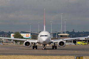 Qantas Boeing 737-800 VH-VXO at Kingsford Smith