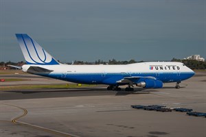 United Airlines Boeing 747-400 N193UA at Kingsford Smith