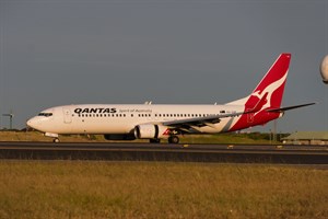Qantas Boeing 737-800 VH-VZP at Kingsford Smith
