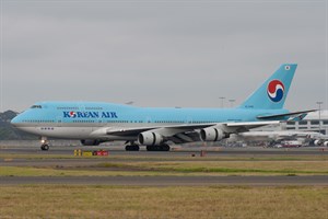 Korean Air Boeing 747-400 HL7495 at Kingsford Smith