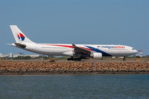 Malaysian Airlines Airbus A330-300 9M-MTI at Kingsford Smith